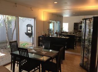 1 Tobey Ct, Pittsford, NY 14534