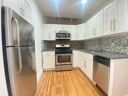 Rented by Dream Space Realty | media 30