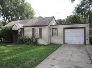 3815 N 63rd St, Omaha, NE 68104