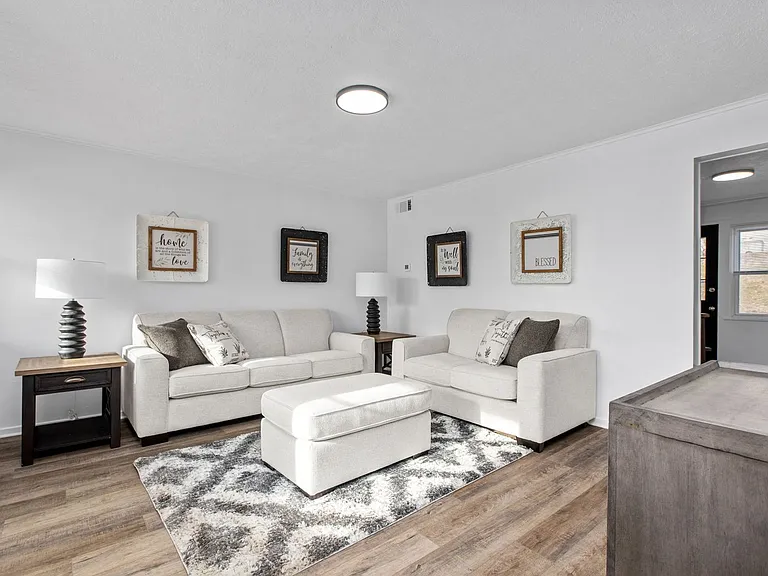 62 Midland Heights Cir #C — Photo 1