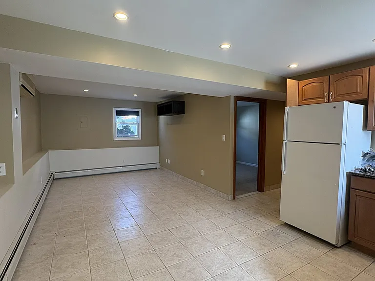 86 Notre Dame Ave #1 — Photo 3