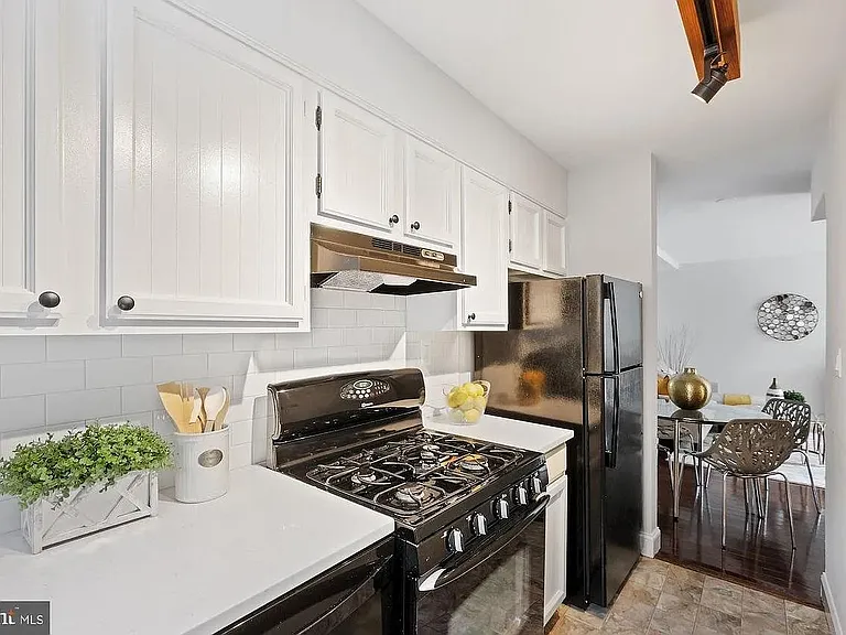 3835 Davis Pl NW #1 — Photo 3