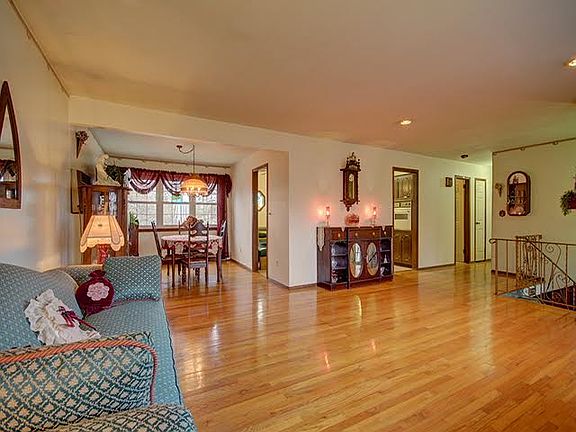 4th image of 106 Lina Dr