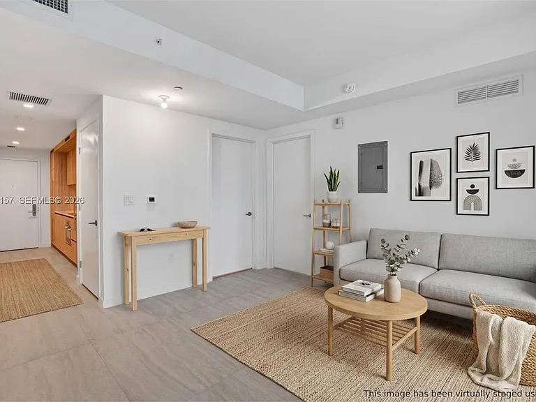 77 SE 5th St #2705 — Photo 6