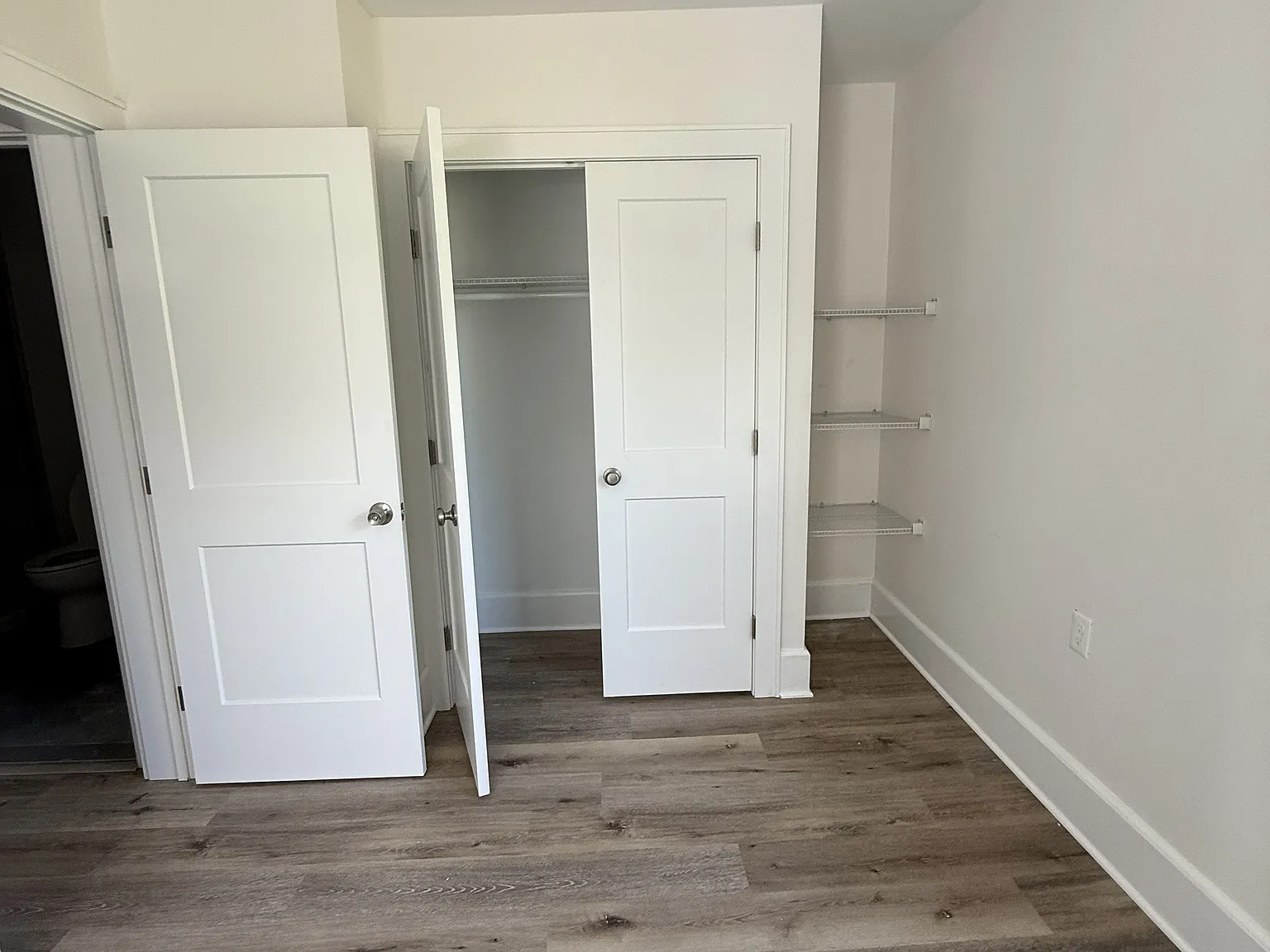 1 bed, 700 sqft, $2,350 — Photo 2