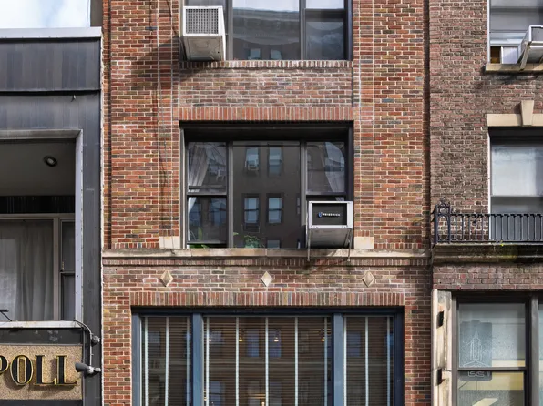 1049 Lexington Avenue image 1 of 20