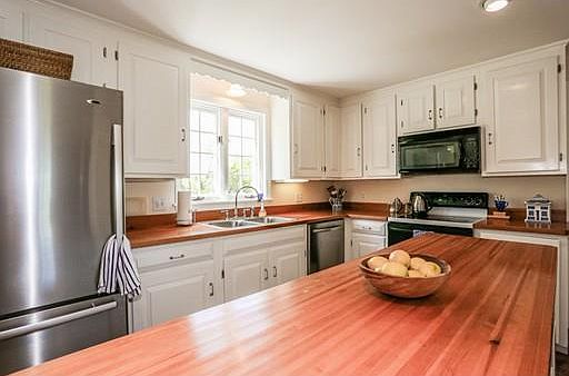 3rd image of 61 Rogers St