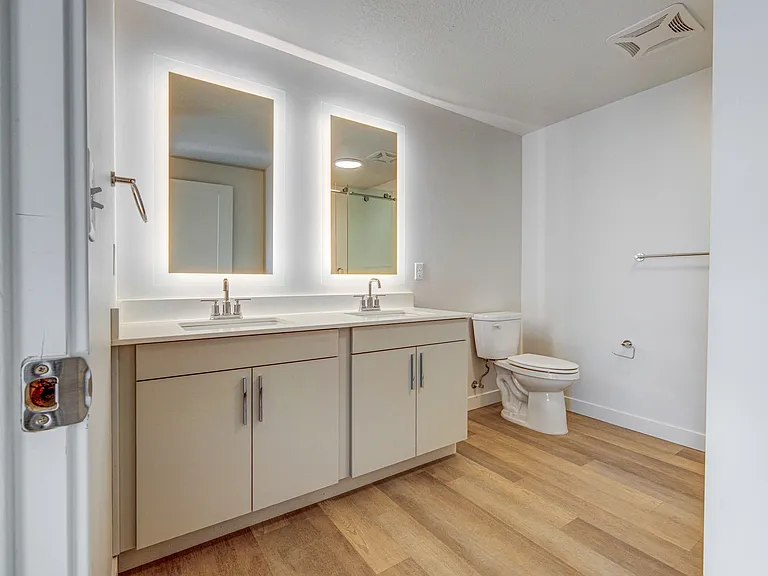 The DeWitt — Photo 9