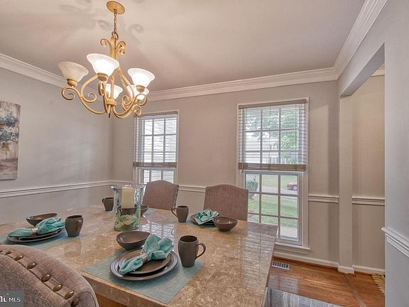 5th image of 17 Larkwood Ct