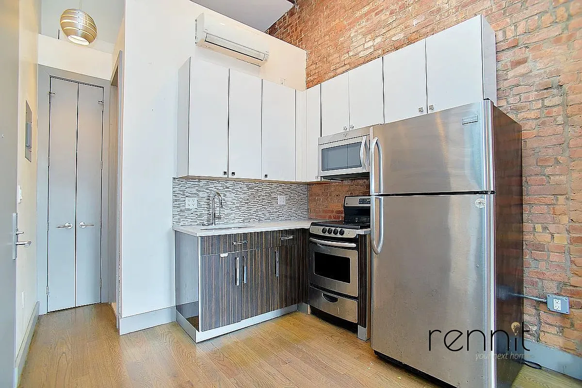 71 Stuyvesant Avenue — Photo 2