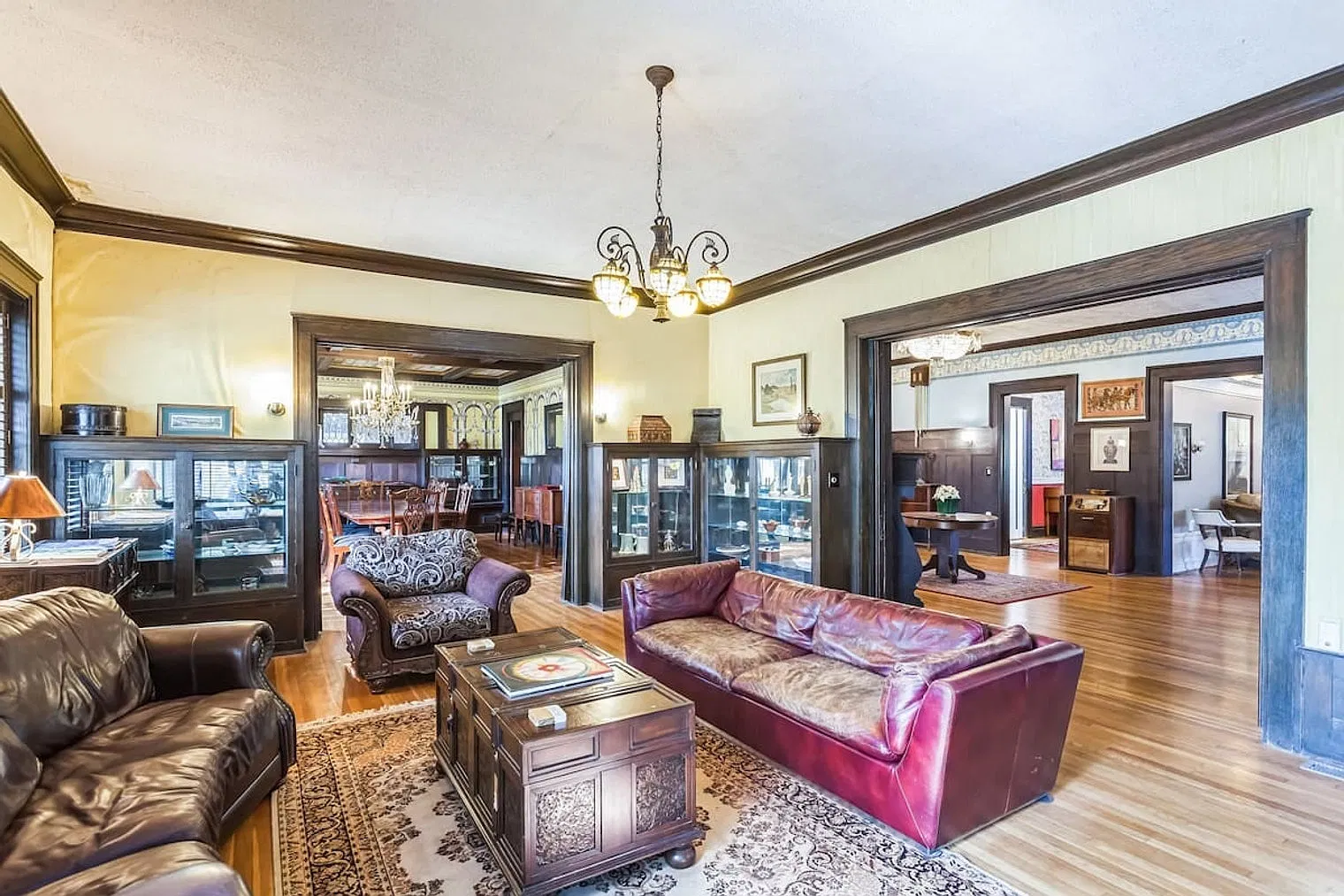 5 bed, 4.0 bath, $12,000 — Photo 2