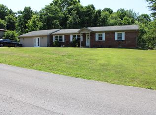 300 Woodland Grove Dr, Bronston, KY 42518