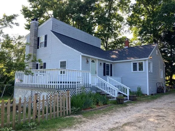 370 Bunker Hill Road, Auburn, NH 03032