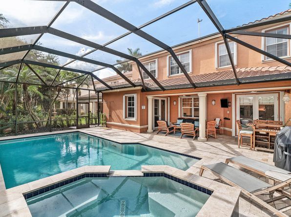 10697 Willow Oak Ct