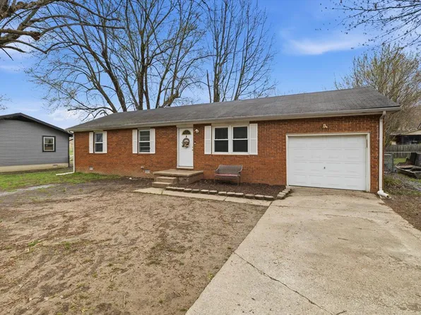 2095 Huckshold Dr, Madisonville, KY 42431