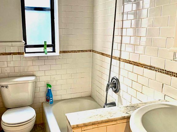 5th image of 204 W 108th St #38
