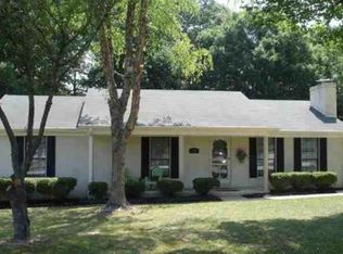 99 Elmfield Dr, Jackson, TN 38305