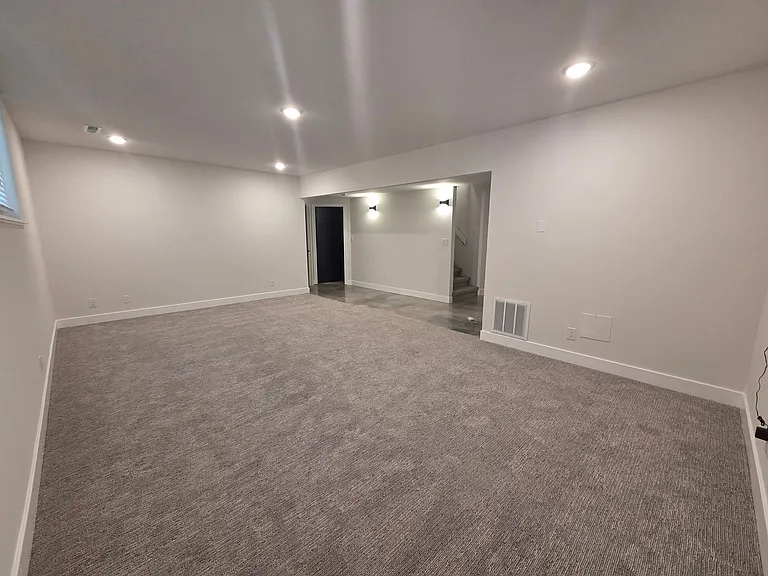 2301 Grant Ln — Photo 52