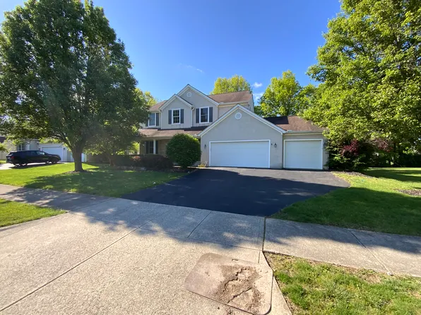6757 Blue Holly Dr, Lewis Center, OH 43035
