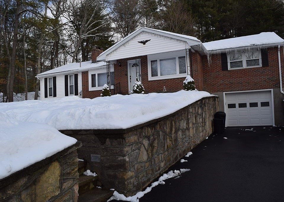 114 Blackstone St, Blackstone, MA 01504 Zillow