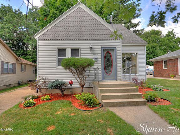 4th image of 1529 Escott Ave NW