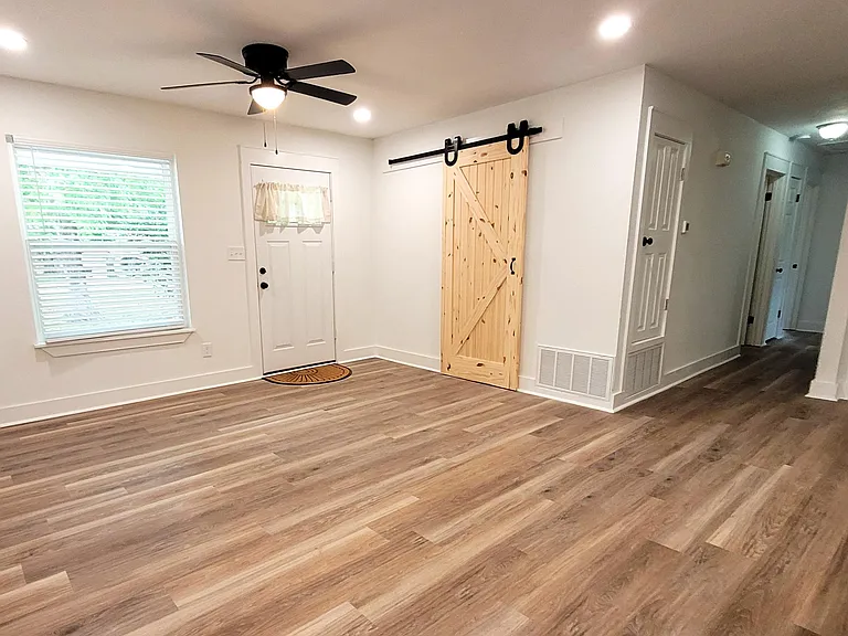 904 Colbert Ave — Photo 5