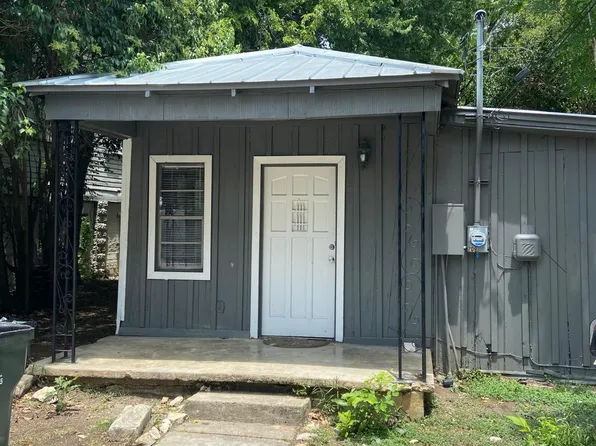 209 S Comanche St, San Marcos, TX 78666