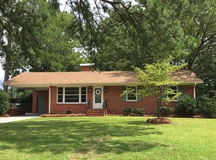 1208 Cherry Tree Dr, New Bern, NC 28562