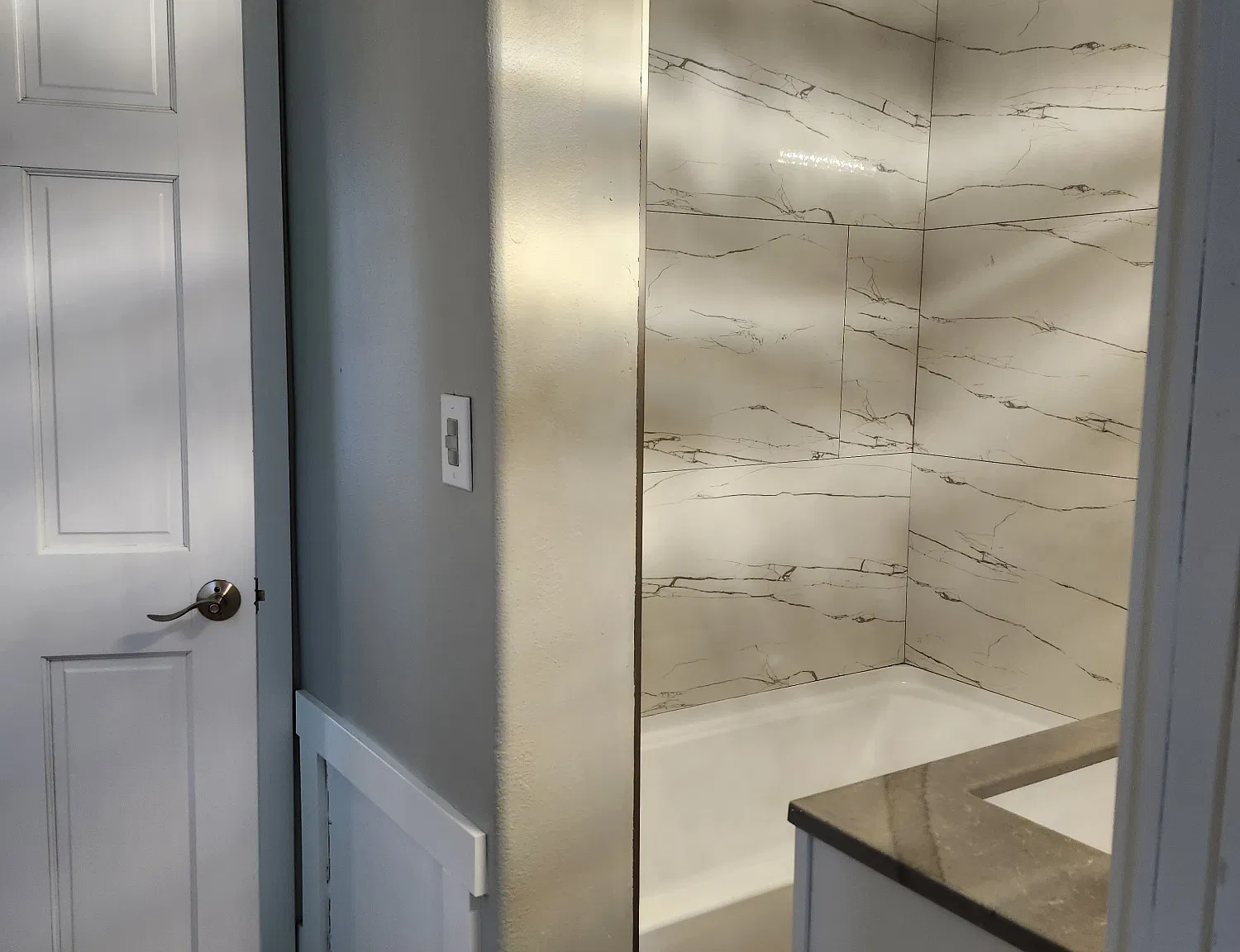 2 bed, 943 sqft, $1,350 — Photo 3