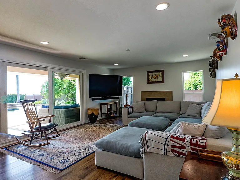 420 Wilbar Cir — Photo 6