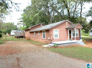 885 Elm St, Talladega, AL 35160