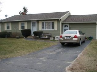 39 Brookwood Rd, South Kingstown, RI 02879