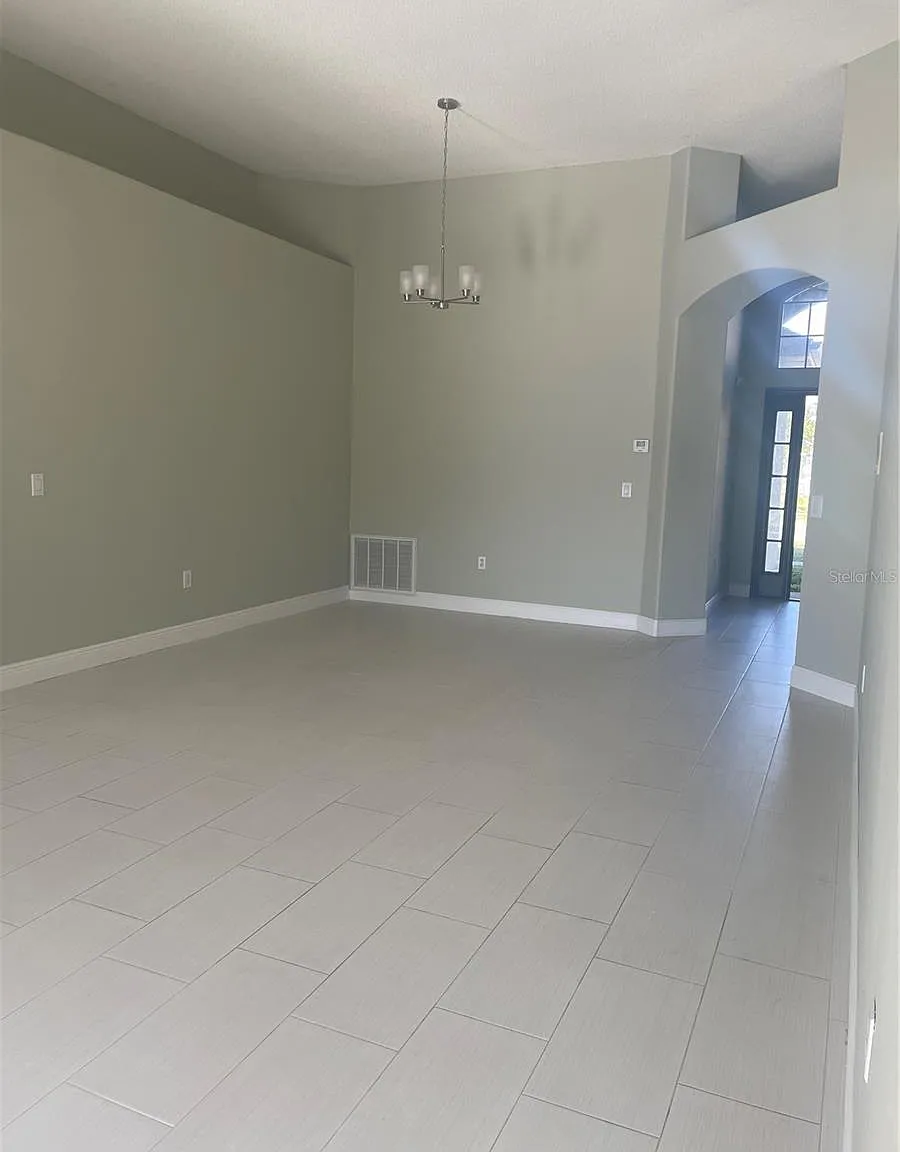 3 bed, 1782 sqft, $2,700 — Photo 2