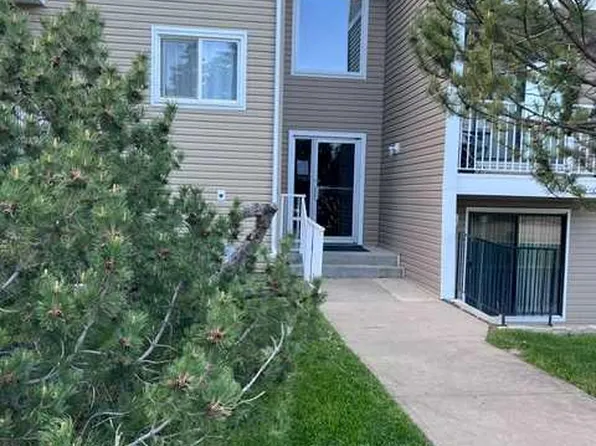 49 S Bennett St #208, Red Deer, AB T4R 1V4