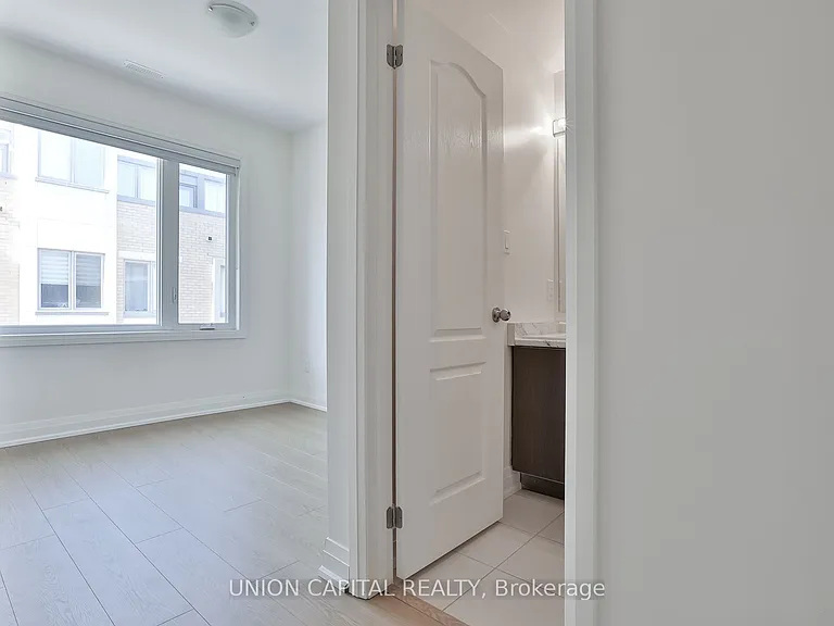 46 William Saville St — Photo 15