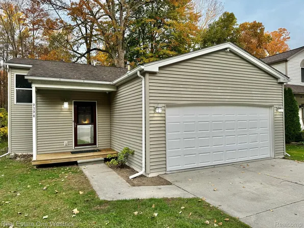 9396 Lakepointe Blvd, Algonac, MI 48001