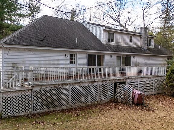 2nd image of 16 Anglewood Ln