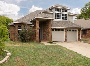 2223 Reverchon Dr, Arlington, TX 76017