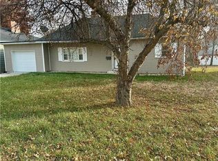 724 W 3rd St, Maryville, MO 64468
