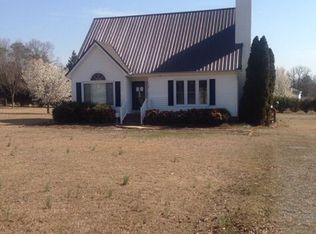 571 Hannah Creek Rd, Four Oaks, NC 27524