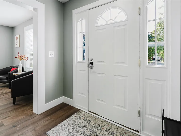 1210 Washtenaw Ave — Photo 3