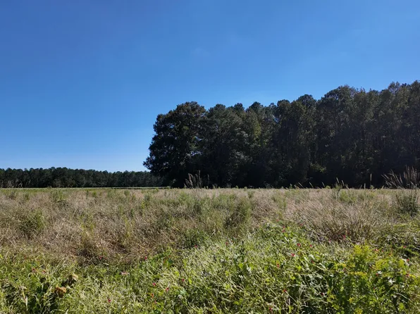 2 Rivenbark Road, Wallace, NC 28466