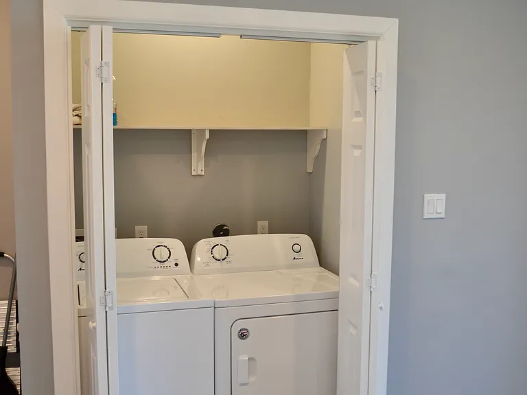 washer and dryer included