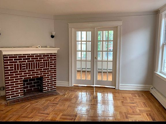 4th image of 3358 Hull Ave