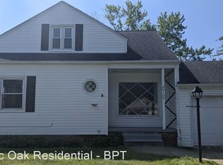 20104 Ridgewood Ave, Warrensville Heights, OH