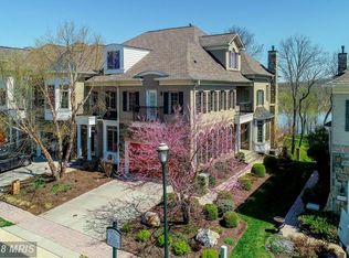 18376 Fairway Oaks Sq, Leesburg, VA 20176