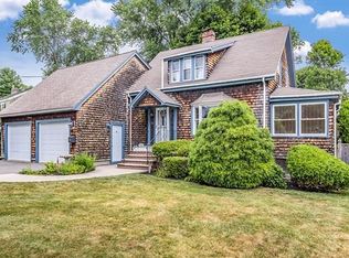 108 Pine St, Danvers, MA 01923