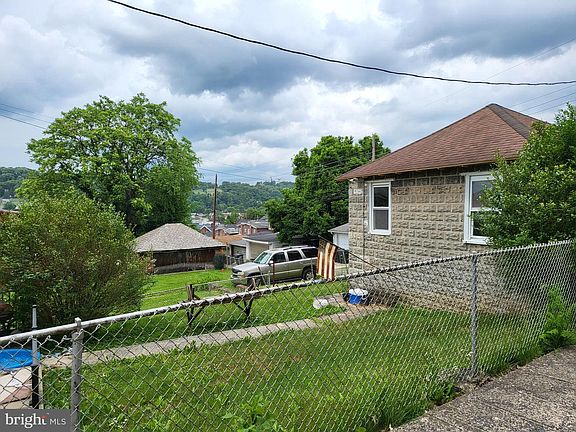 4th image of 135 Virginia Ave