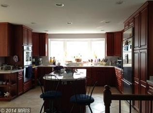 16813 Chestnut St, Gaithersburg, MD 20877