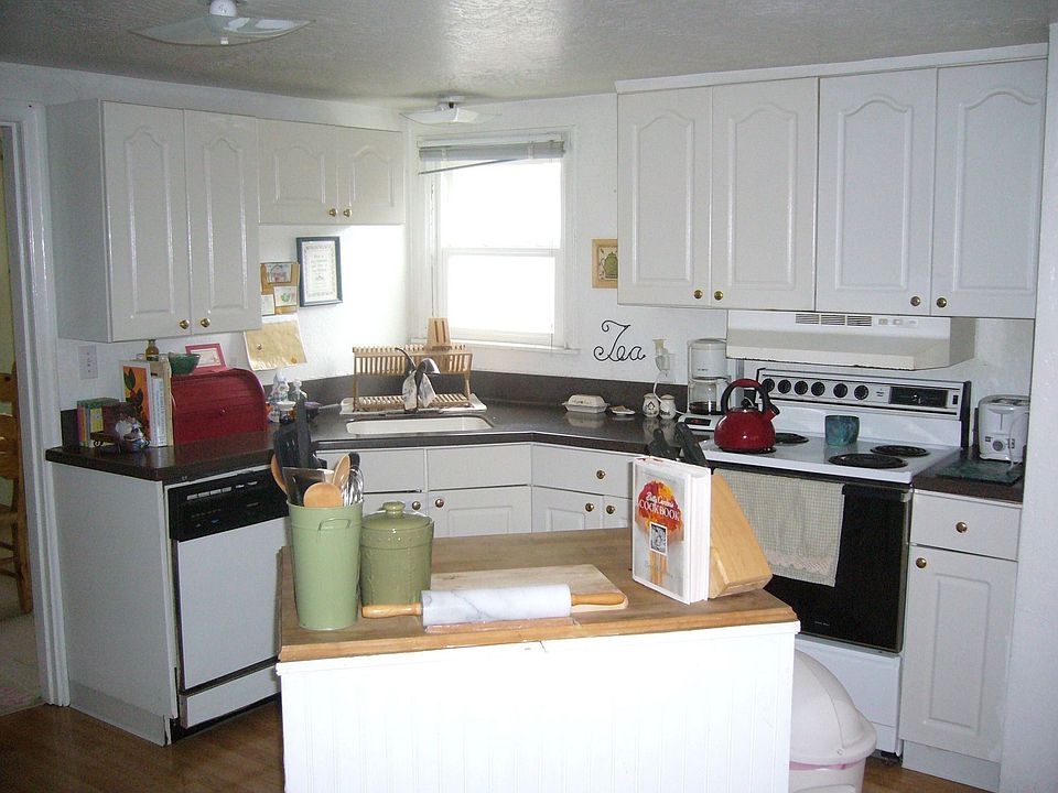 large country kitchen